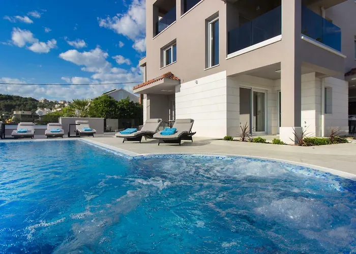 Bareta * Τρογκίρ