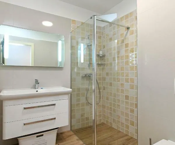 Bareta Τρογκίρ