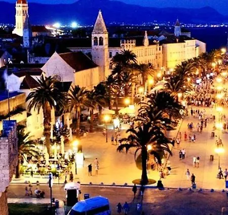 Bareta * 特罗吉尔